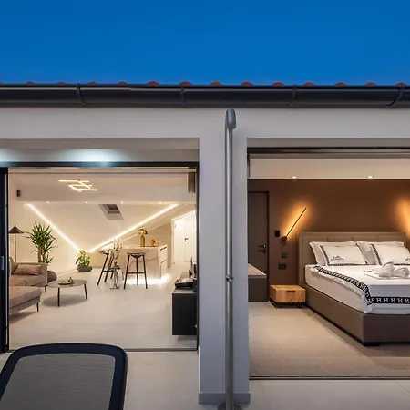 Luxury Penthouse Hvar With Jacuzzi & Sea View Apartment